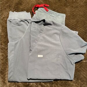 Figs Gray Scrub Set with Red Drawstring